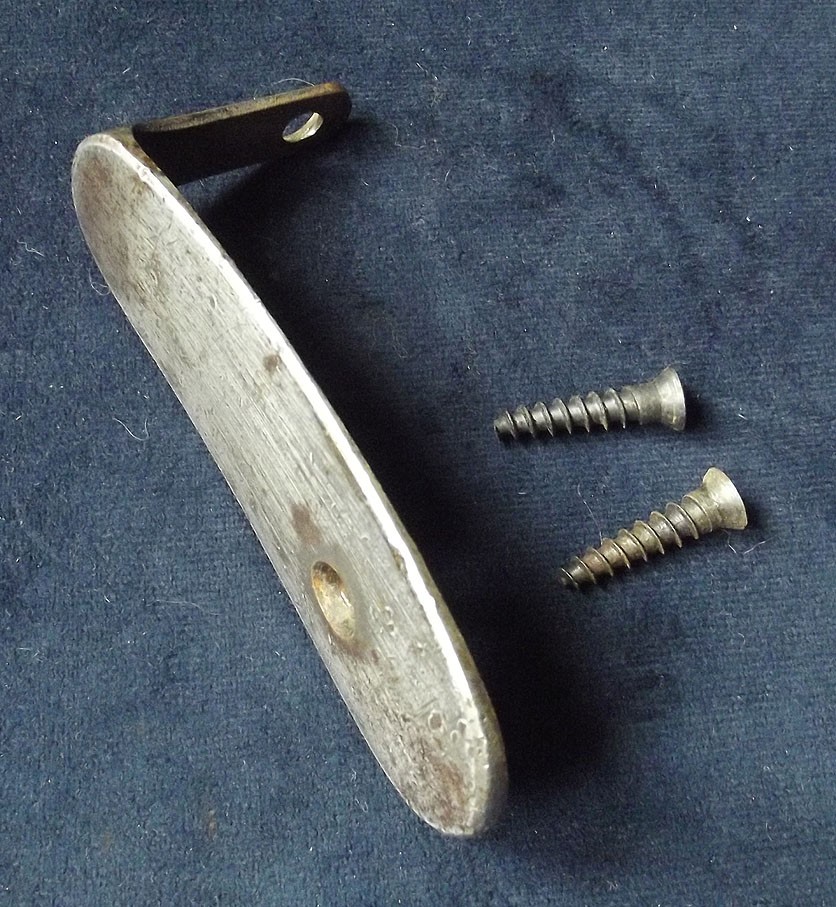 Plaque de couche + ses vis pour fusil Mauser 1896 Suédois (Karl Gustaff)