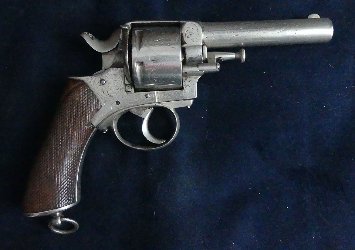Gros revolver Belge british constabulary de type RIC calibre 442 Webley pour l'export