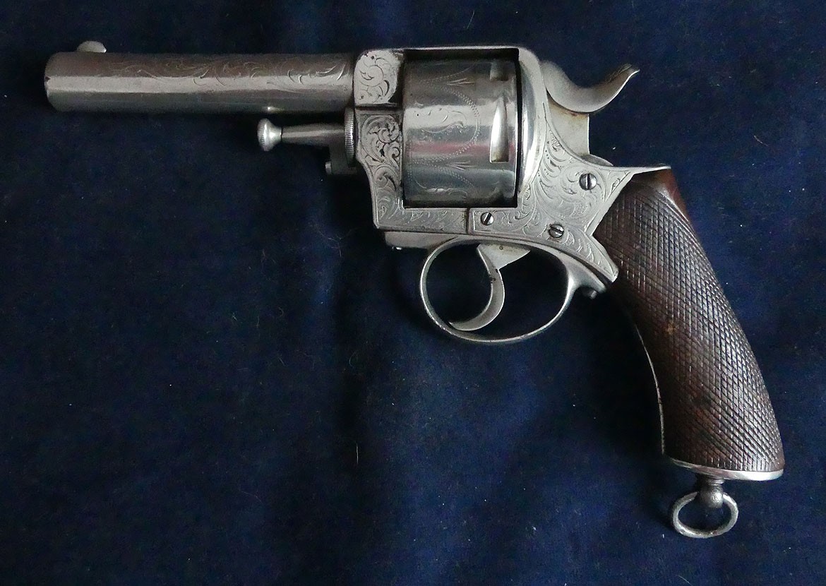 Gros revolver Belge british constabulary de type RIC calibre 442 Webley pour l'export