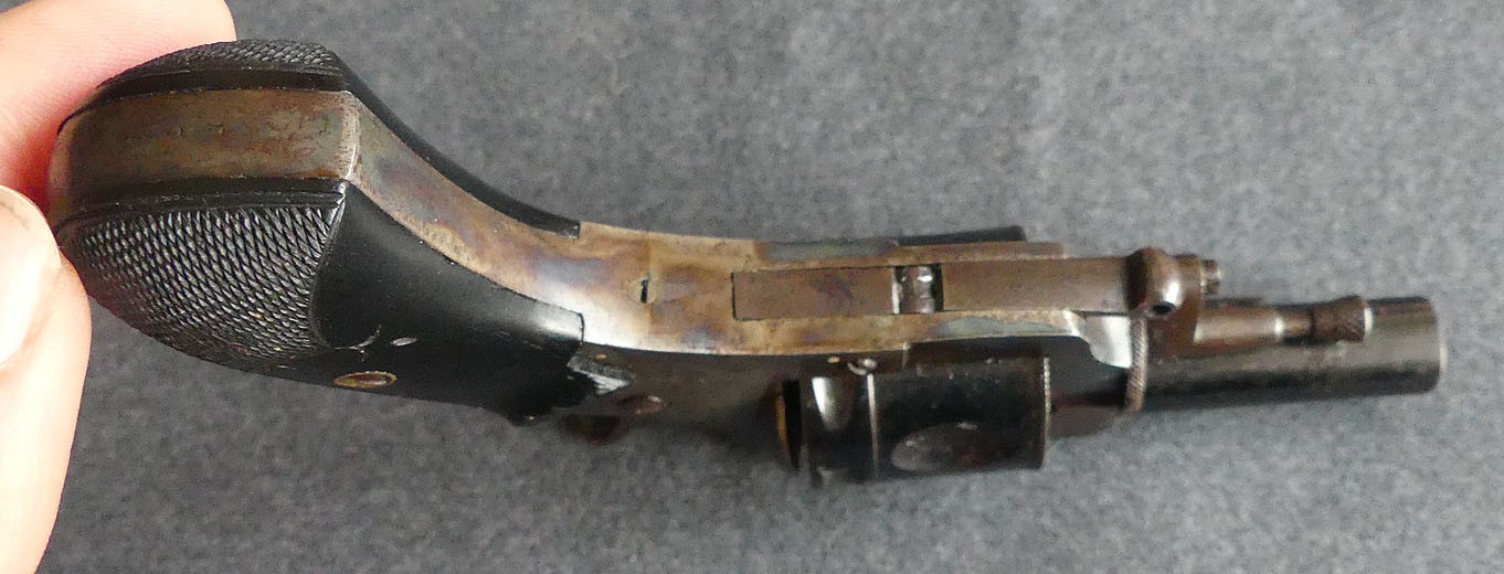 Trés beau revolver Bull-dog en finition de luxe Jaspée calibre 320