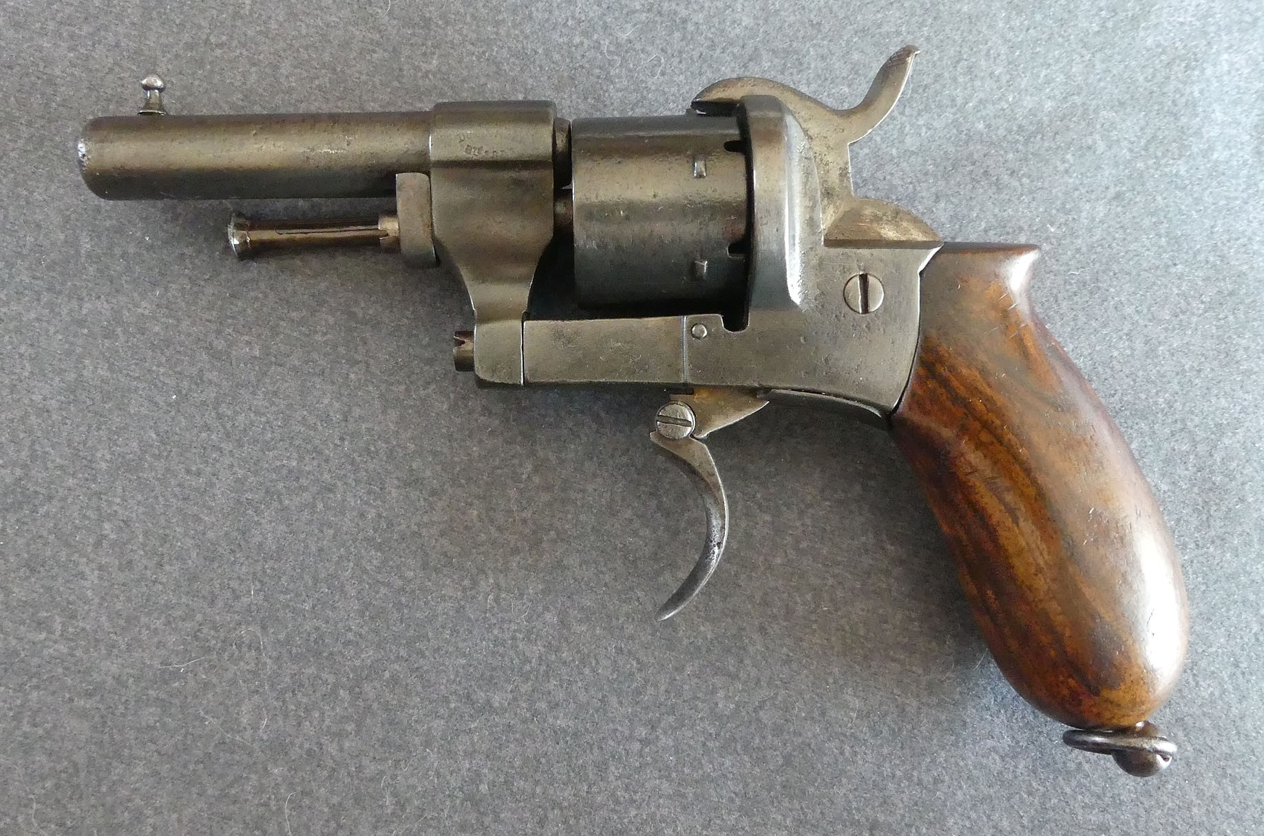 Revolver à broche cal 7mm Dumonthier breveté