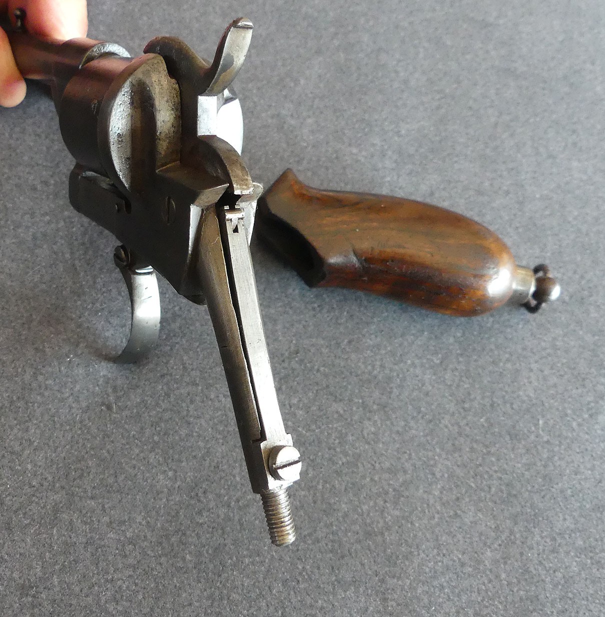 Revolver à broche cal 7mm Dumonthier breveté