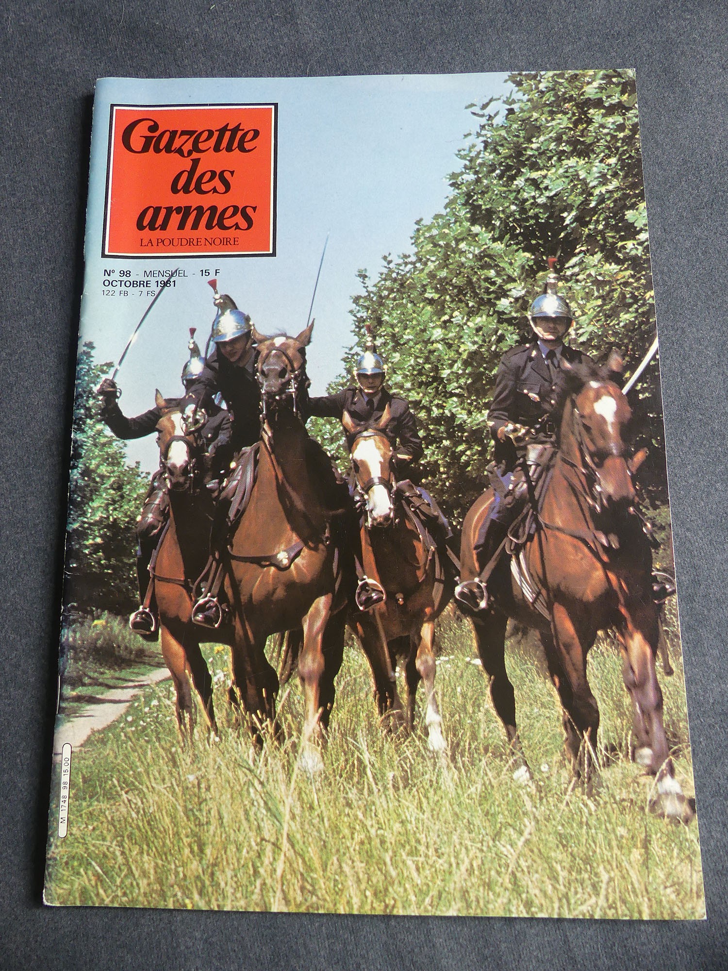 Gazette des armes No 98 octobre 1981